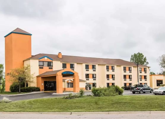 Days Inn by Wyndham Flint/Bishop International Airport 1