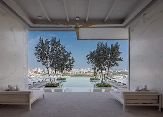 Eastin Grand Hotel Phayathai 1