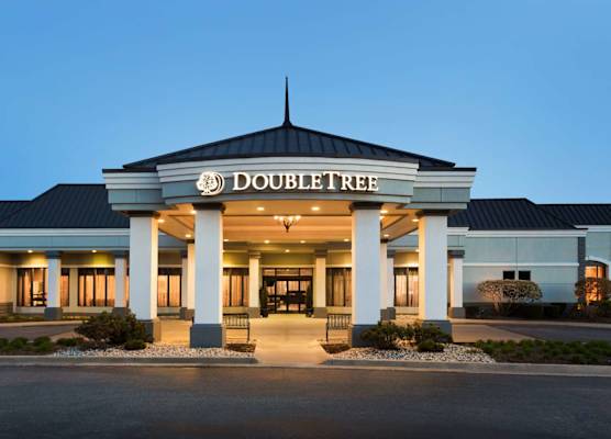 DoubleTree by Hilton Detroit Novi 1