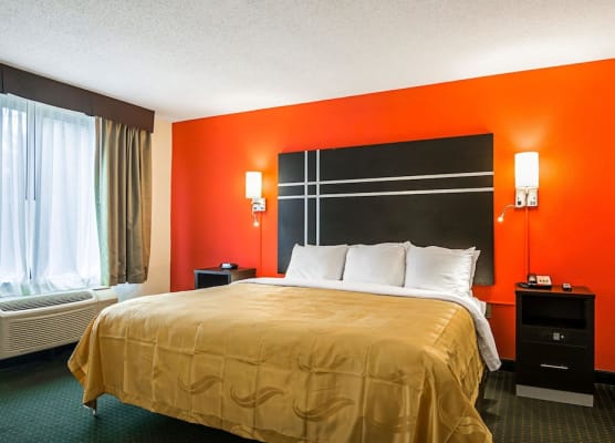 Quality Suites Atlanta Airport East 1