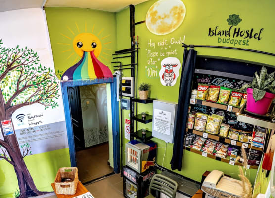 Island Hostel - Adults only 1