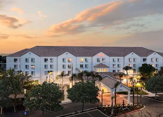 Hilton Garden Inn Bakersfield 1