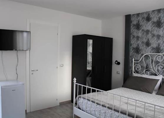 B&B Marino 1