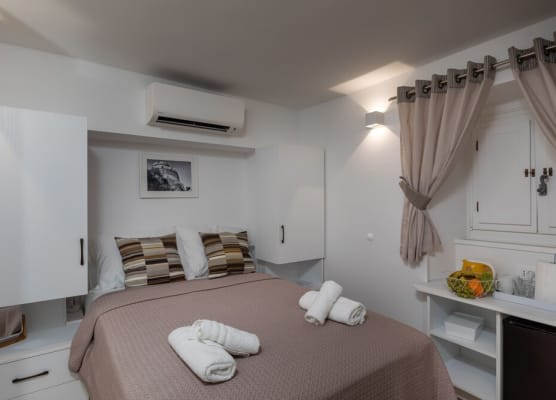 Apartment & Rooms Palmotta 1