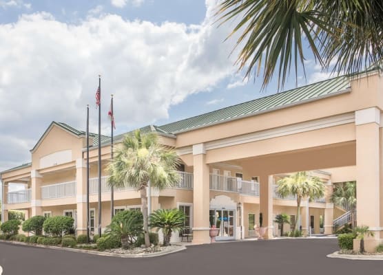 Baymont by Wyndham Crestview 1