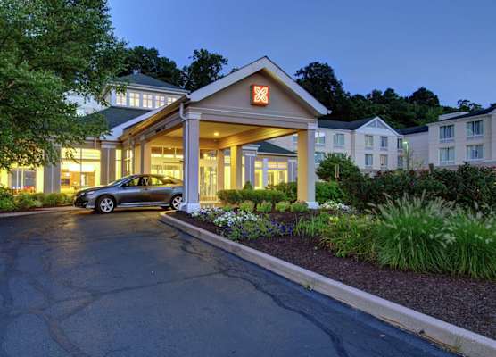 Hilton Garden Inn Norwalk 1