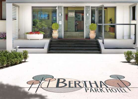 Hotel Bertha Fronte Mare 1