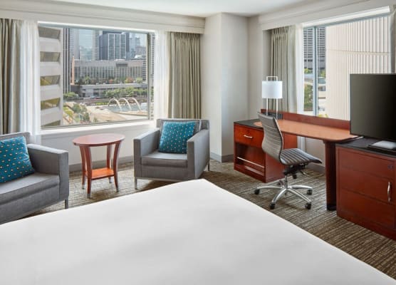 Marriott Downtown at CF Toronto Eaton Centre 1