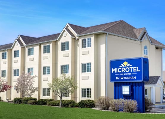 Microtel Inn & Suites by Wyndham Mankato 1