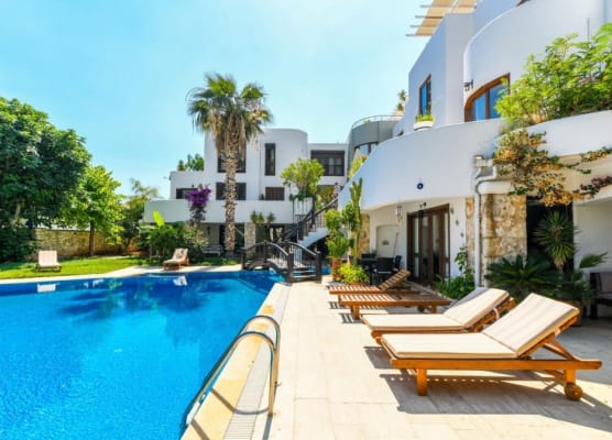 Duplex House With Shared Pool Near Beach in Kalkan 1