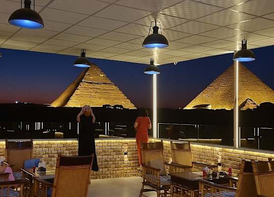 Nefri Pyramids Hotel 1