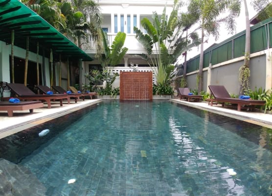 Central Night Hotel 1
