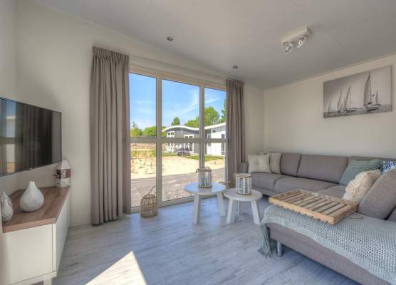 Bright Coastal Chalet Stay 1