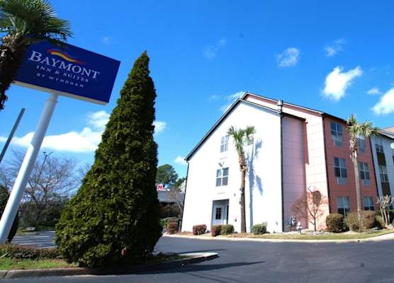 Baymont Inn & Suites by Wyndham Morrow - Atlanta I-75 South 1