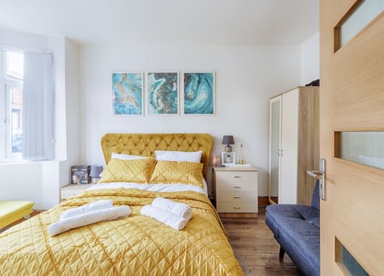 Charming 5-bed House in Birmingham 1
