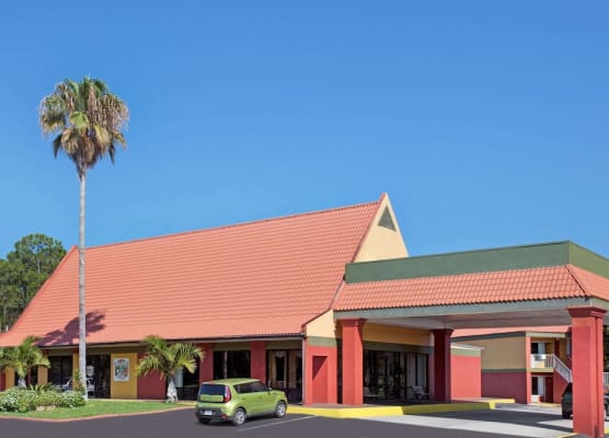 Days Inn by Wyndham Cocoa Cruiseport West At I-95/524 1