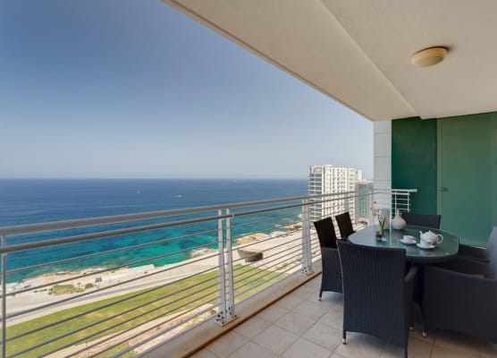 SEAFRONT LUX APART inc POOL, Upmarket Area 1