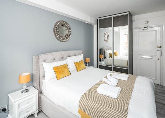 NEW Sleek & Modern Studio in the Heart of Chelsea 1