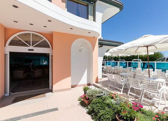 Mayflower Beach Hotel 1
