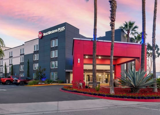 Best Western Plus Commerce Hotel 1