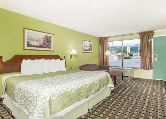 Days Inn by Wyndham Clayton 1