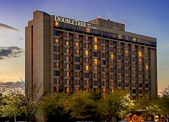 DoubleTree by Hilton Hotel St. Louis - Chesterfield 1