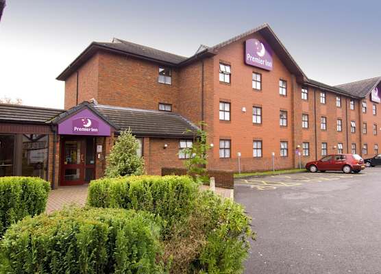 Premier Inn Manchester - Prestwich 1