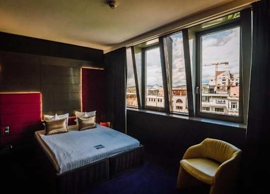 Plaza V Executive Hotel 1