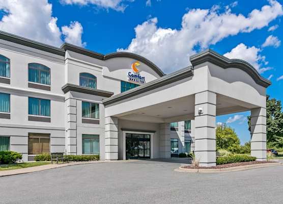 Comfort Inn & Suites Grand Blanc/Flint 1