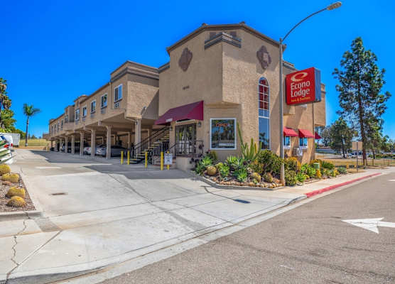Econo Lodge Inn & Suites Fallbrook Downtown 1