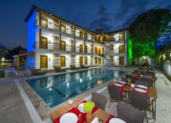 Amore Hotel Teki̇rova 1