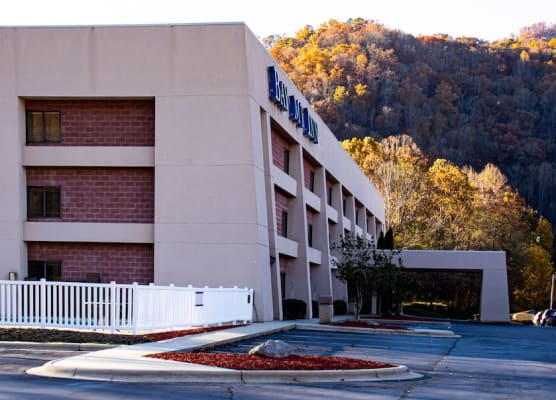 Bay Mountain Inn Cherokee Smoky Mountains 1
