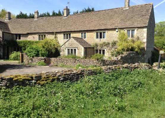 189 April Cottage 1