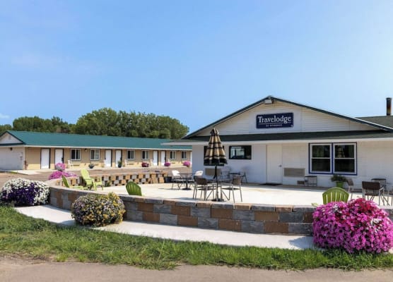 Travelodge by Wyndham Spirit Lake/Okoboji 1