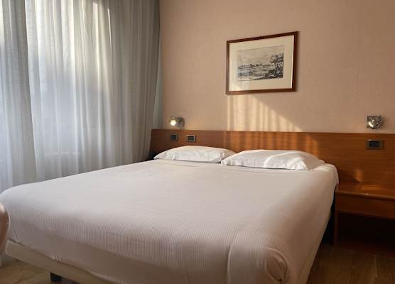 Crystal Hotel Varese 1
