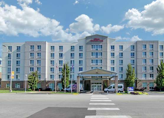 Hilton Garden Inn Kansas City/Kansas 1