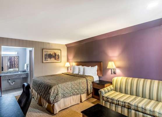 Rodeway Inn Arlington Entertainment District Area 1