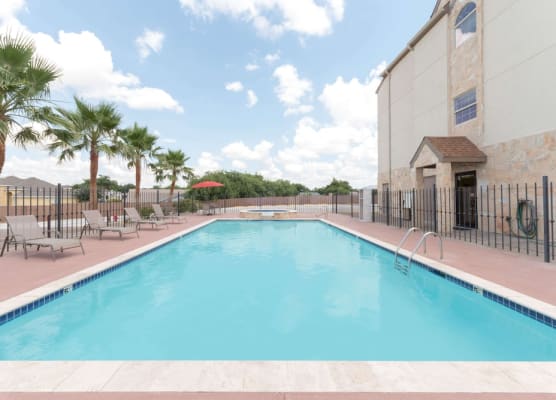 Microtel Inn and Suites Eagle Pass 1