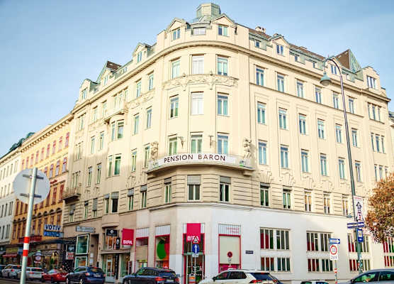 Hotel Pension Baron am Schottentor 1