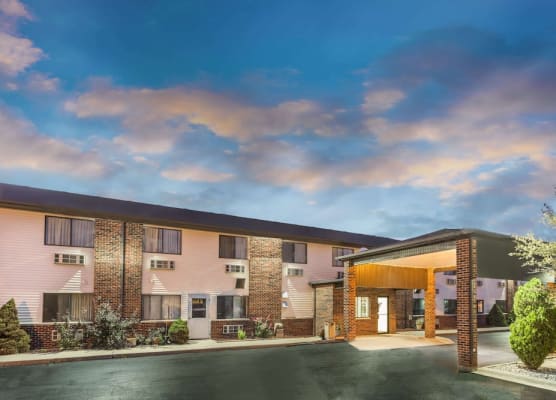 Super 8 by Wyndham Bourbonnais/Kankakee Area 1