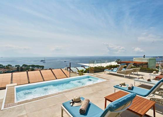 De Bonart Naples, Curio Collection By Hilton 1