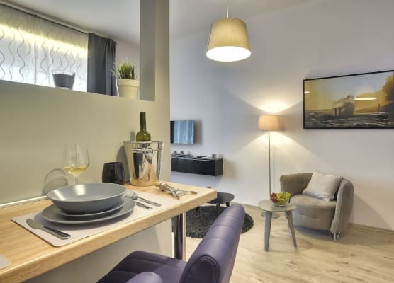 D&A Center Apartments with FREE Parking 1