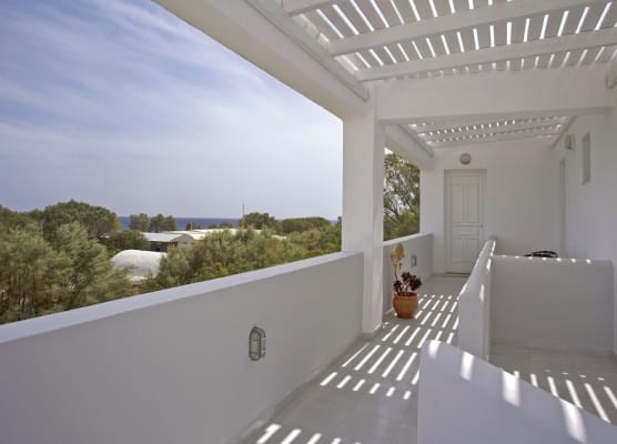 Sunrise Studios in Perissa 1