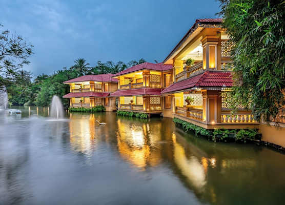 Mayfair Lagoon 1