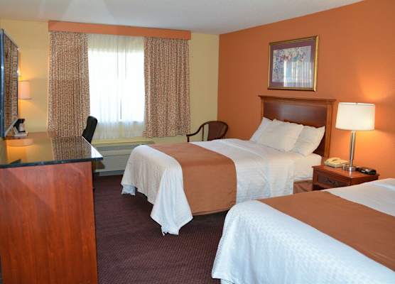 Columbus Grand Hotel & Banquet Center 1