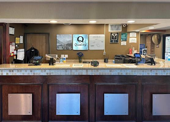 Quality Inn & Suites Sun Prairie Madison East 1