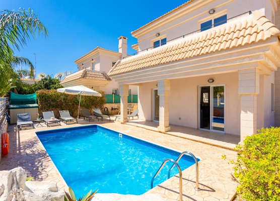Villa Claudia in Paralimni 1