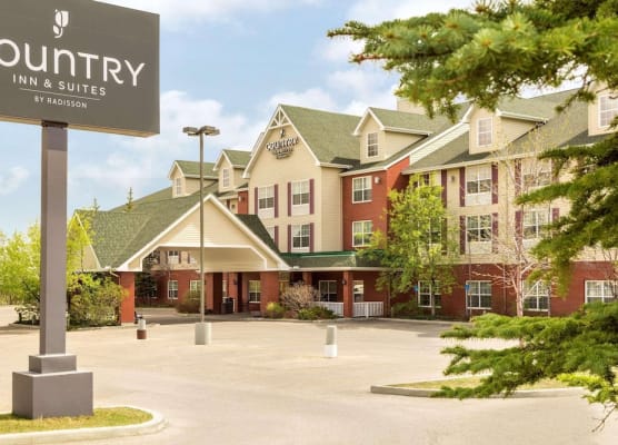 Country Inn & Suites by Radisson, Calgary-Northeast 1