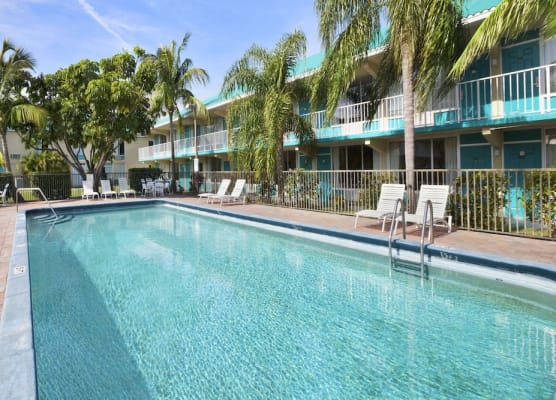 Days Inn & Suites by Wyndham Fort Pierce Midtown 1
