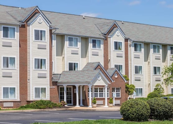 Microtel Inn & Suites by Wyndham 1